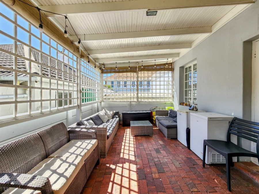 3 Bedroom Property for Sale in Sea Point Western Cape